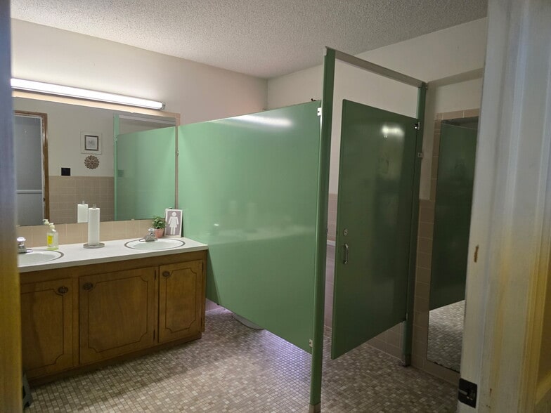 More Photos Of 517 Pleasant Ave, Kannapolis Religious Facility For Sale