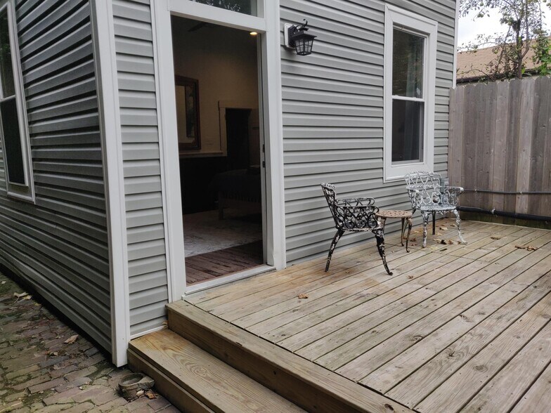 More Photos Of 927 E Madison St, Louisville Warehouse For Sale