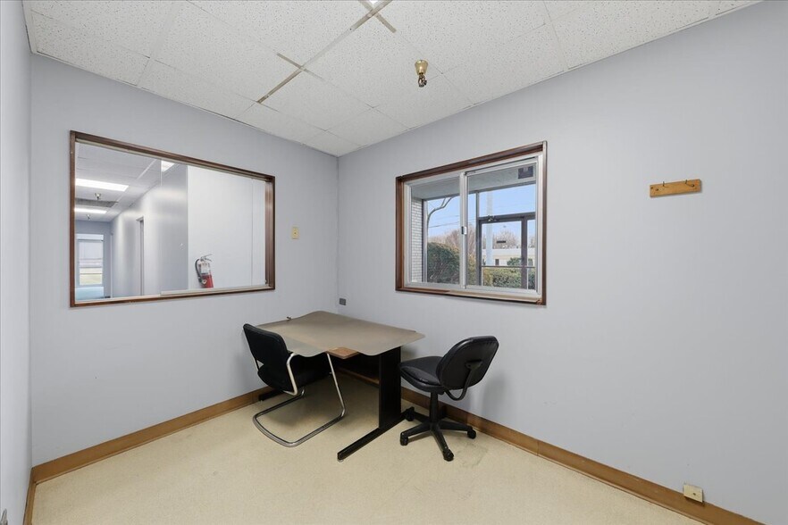 More Photos Of 440 Northland Blvd, Forest Park Manufacturing For Lease