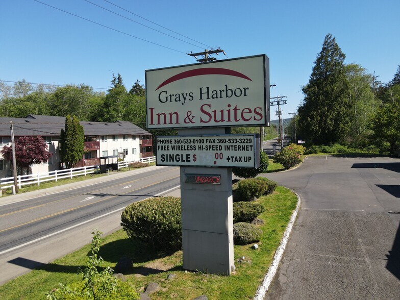 Primary Photo Of 1700 S Boone St, Aberdeen Hotel For Sale