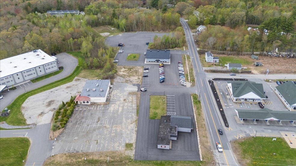 More Photos Of 409 Emerson Ave, Hampstead Industrial For Sale
