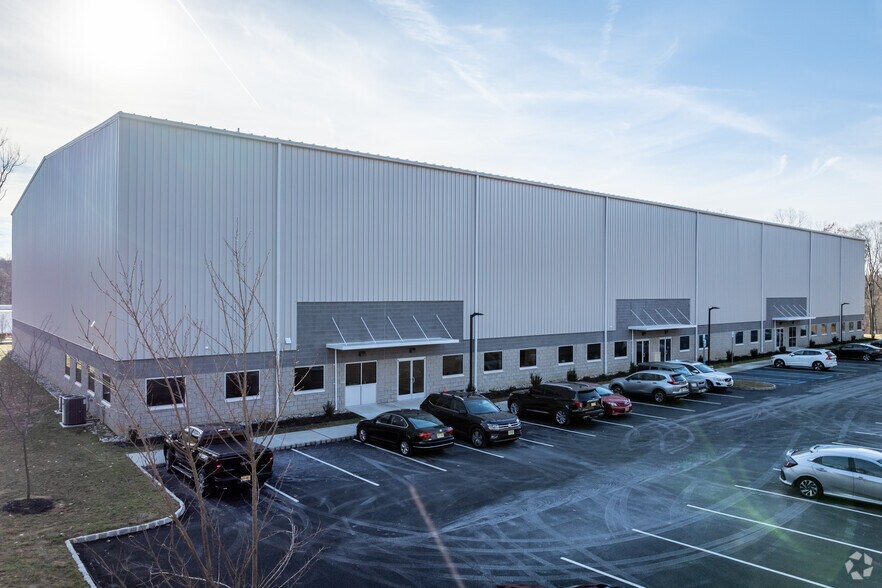 More Photos Of 11 Aspen Dr, Randolph Flex For Lease