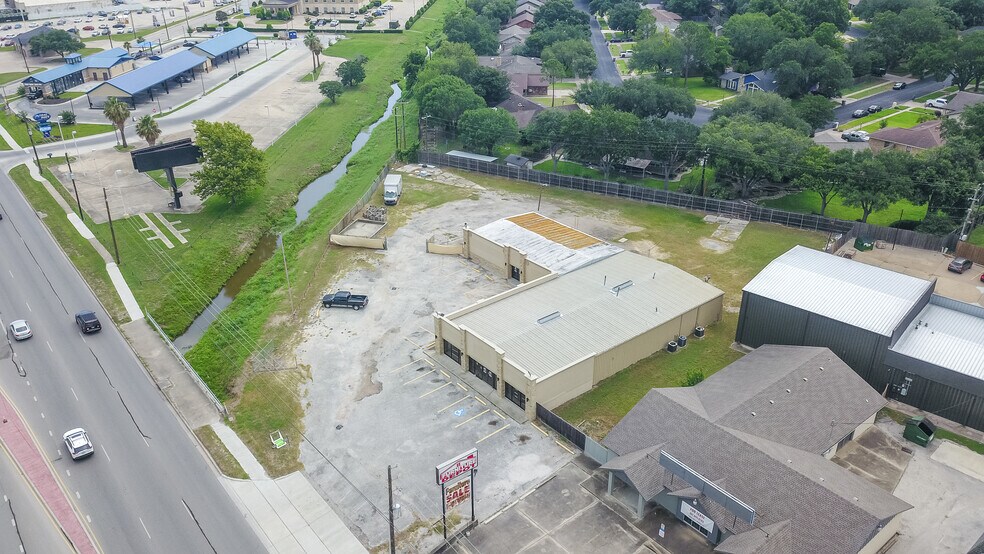 More Photos Of 6602 N Navarro St, Victoria General Retail For Sale