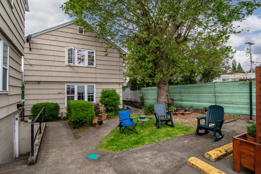 More Photos Of 435 NE Winchester St, Roseburg Multifamily For Sale