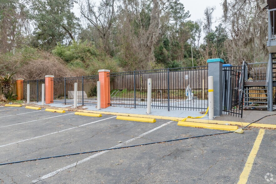 More Photos Of 2726 N Monroe St, Tallahassee Hotel For Sale