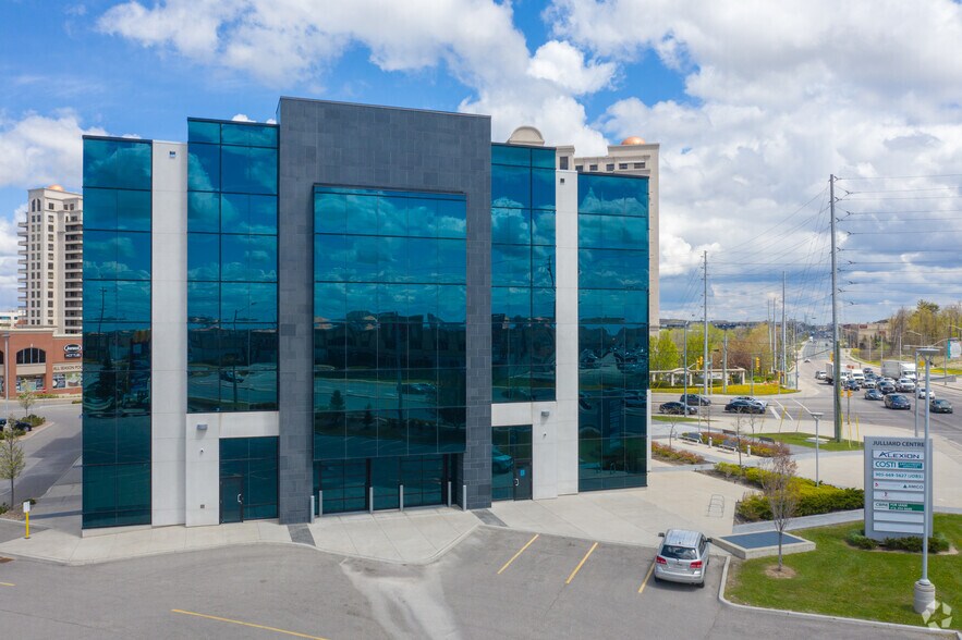 More Photos Of 3100 Rutherford Rd, Vaughan Office For Sale