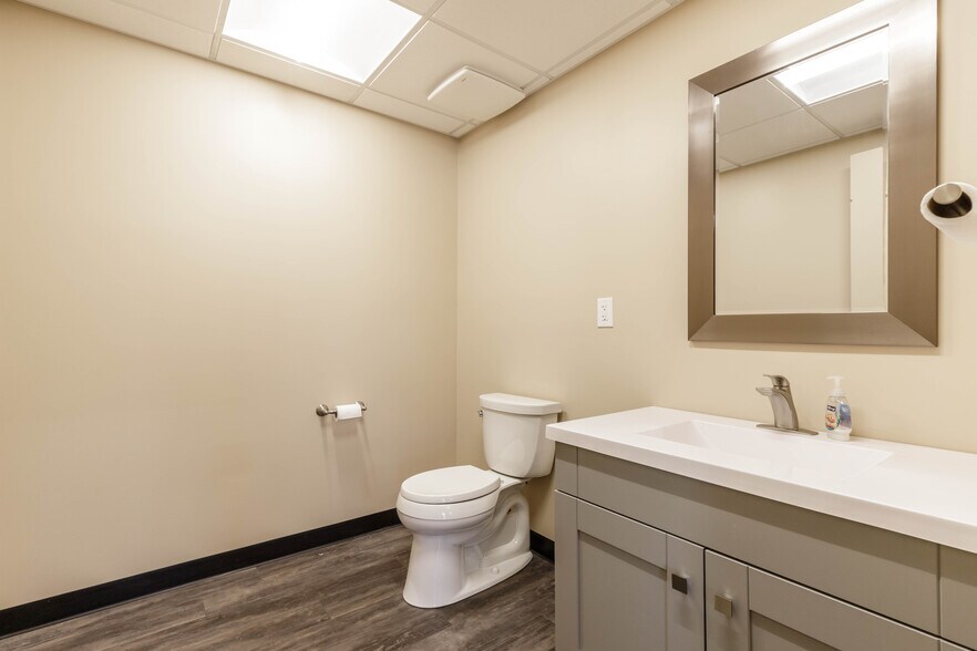 More Photos Of 4116 64 Av SE, Calgary Industrial For Sale