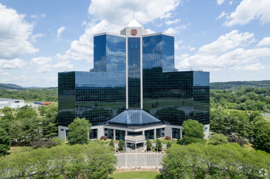 More Photos Of 1 International Blvd, Mahwah Office For Lease