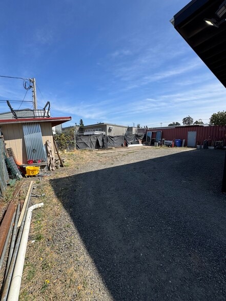 More Photos Of 1351 Wilbur St SE, Salem Warehouse For Sale