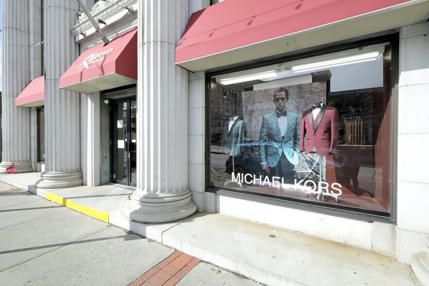 Primary Photo Of 55 Atlantic Ave, Lynbrook Office For Lease