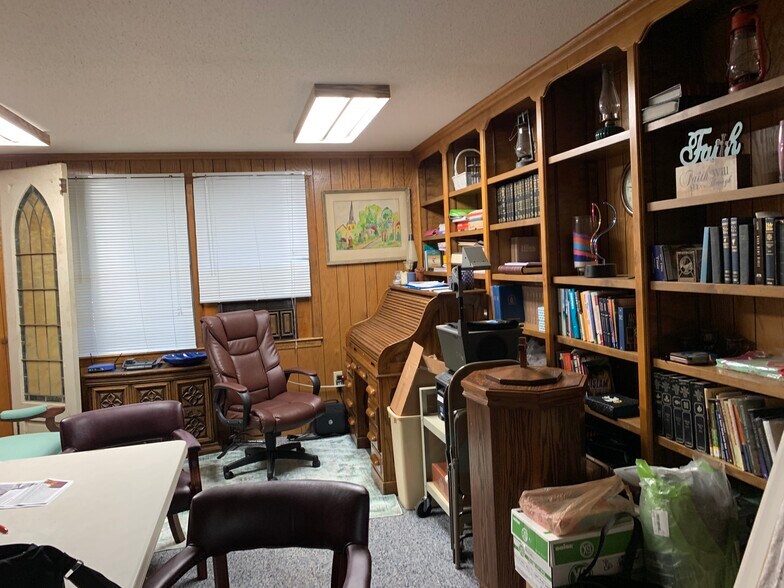 More Photos Of 31 Calhoun Ave, Greenville Religious Facility For Sale