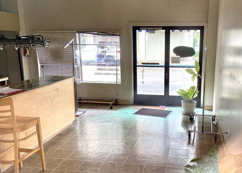 More Photos Of 322 San Anselmo Ave, San Anselmo Storefront For Sale