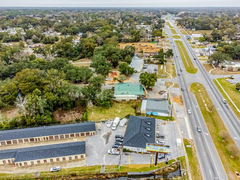 More Photos Of 131 New Warrington Rd, Pensacola Restaurant For Sale