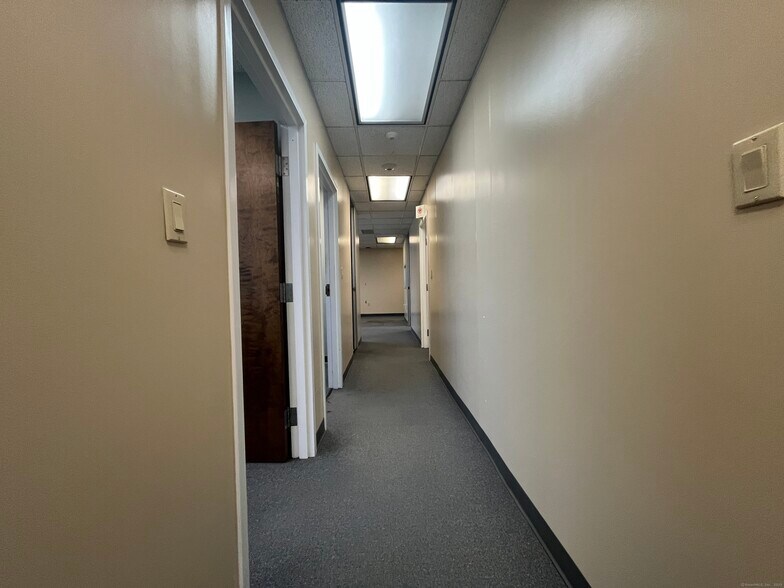 More Photos Of 100 Retreat Ave, Hartford Medical For Sale