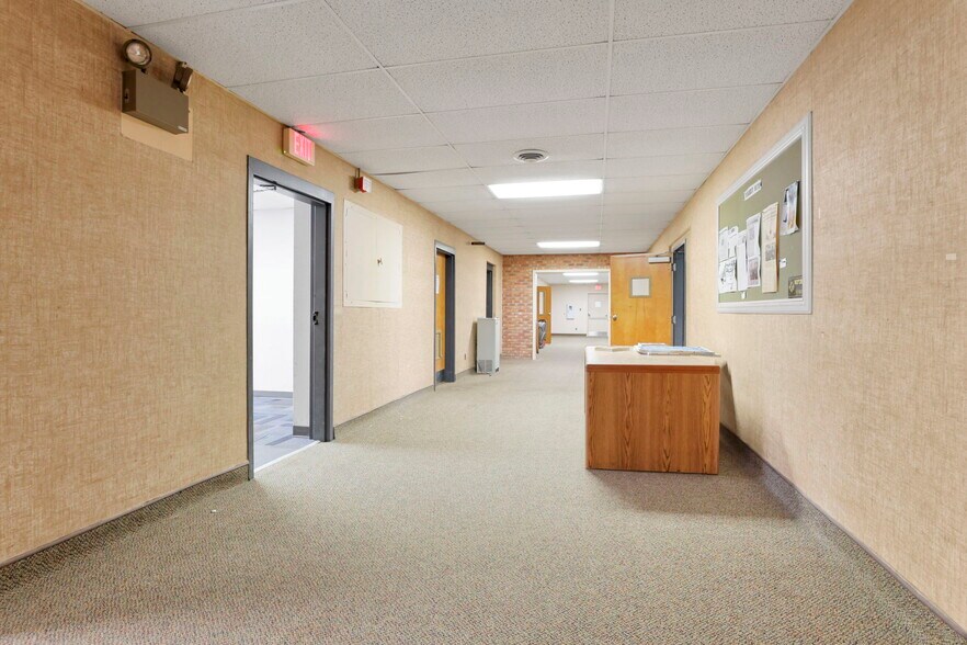 More Photos Of 300 E Auburn Ave, Springfield Office For Sale