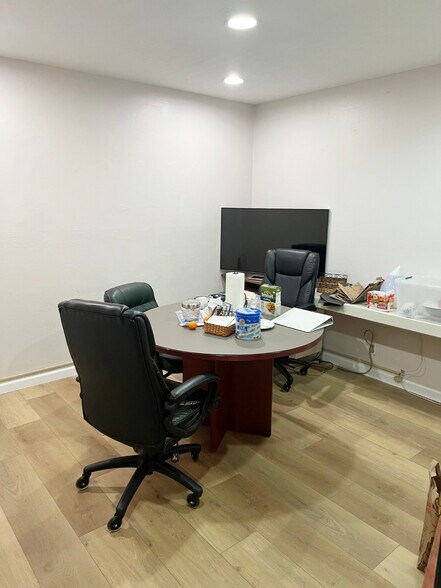 More Photos Of 1049 Shary Cir, Concord Warehouse For Lease