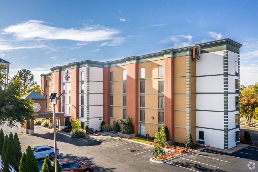 More Photos Of 8635 US Highway 64, Memphis Hotel For Sale