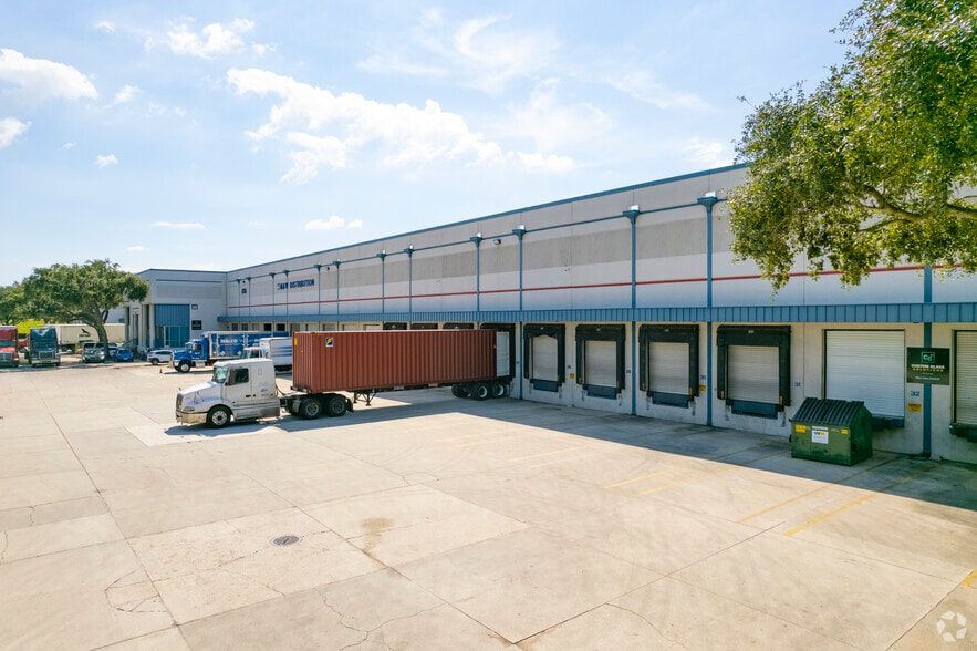 Primary Photo Of 1206 N Us Hwy 301, Tampa Unknown For Lease