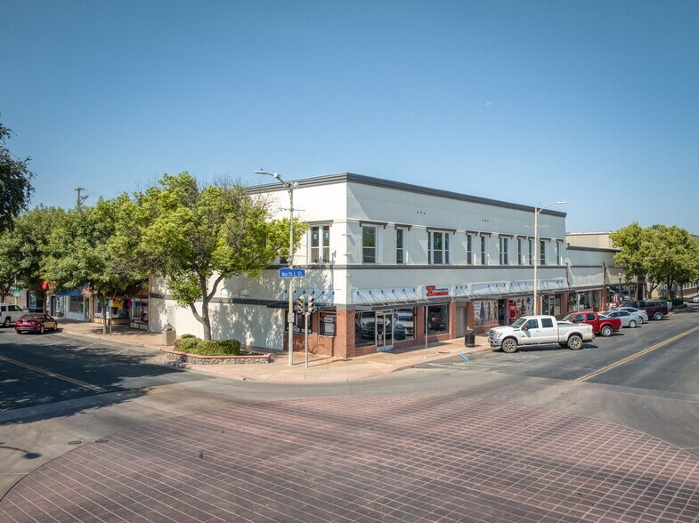More Photos Of 101 N L St, Dinuba Storefront For Sale