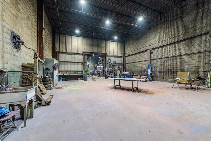 More Photos Of 9 Hawk St, Nanticoke Industrial For Sale