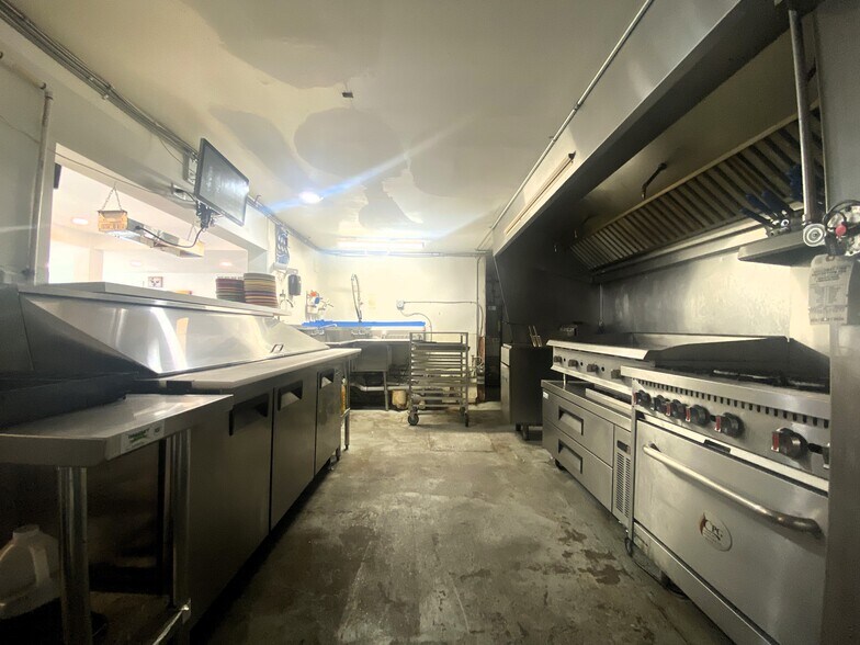 More Photos Of 42 W Spring St, Port Austin General Retail For Lease