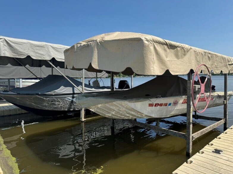 More Photos Of 807 E Harbor Rd, Milton Marina For Sale