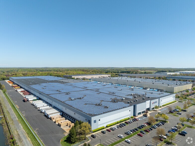 More Photos Of 24 Applegate Dr, Robbinsville Warehouse For Lease