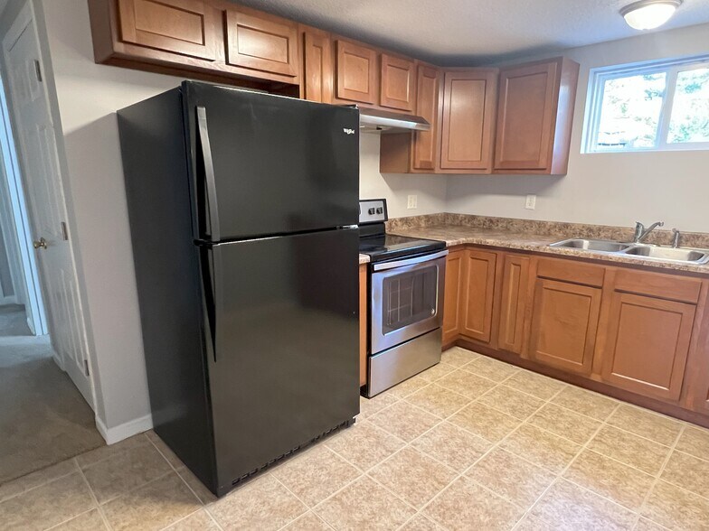 More Photos Of 2271 S Cost a Plenty Rd, Warsaw Apartments For Sale