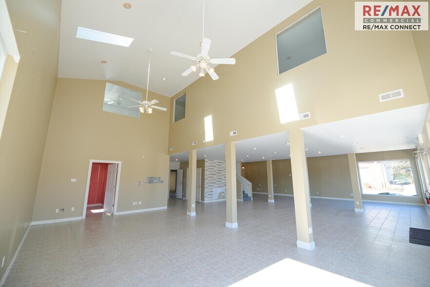 More Photos Of 5333 George Washington Mem Hwy, Yorktown Freestanding For Lease