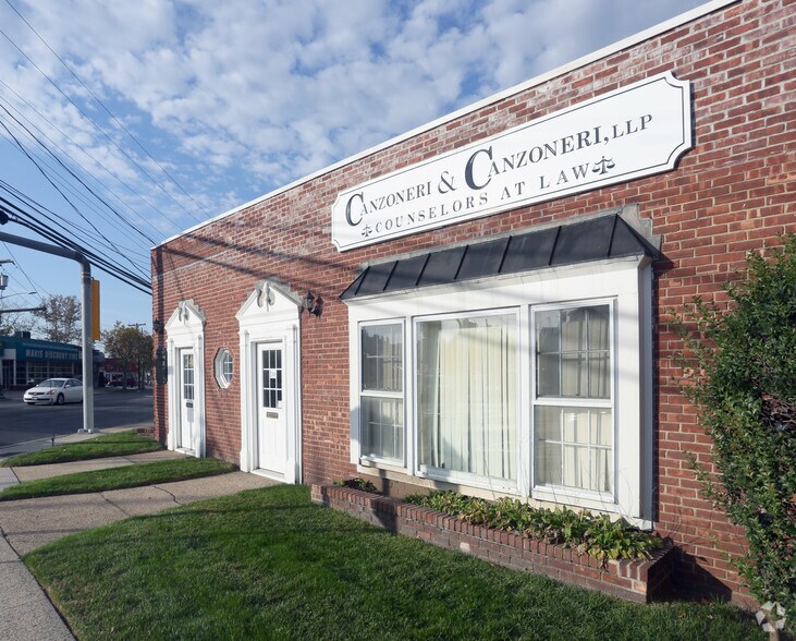 Primary Photo Of 248 Scherer Blvd, Franklin Square Office For Sale