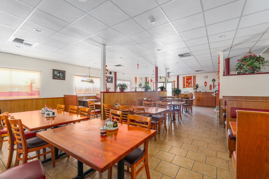 More Photos Of 1137 Walnut St, Red Bluff Restaurant For Sale