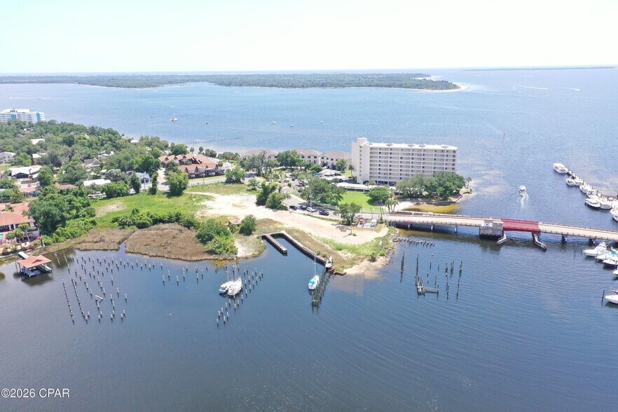 More Photos Of 303-305 Beach Dr E, Panama City Land For Sale