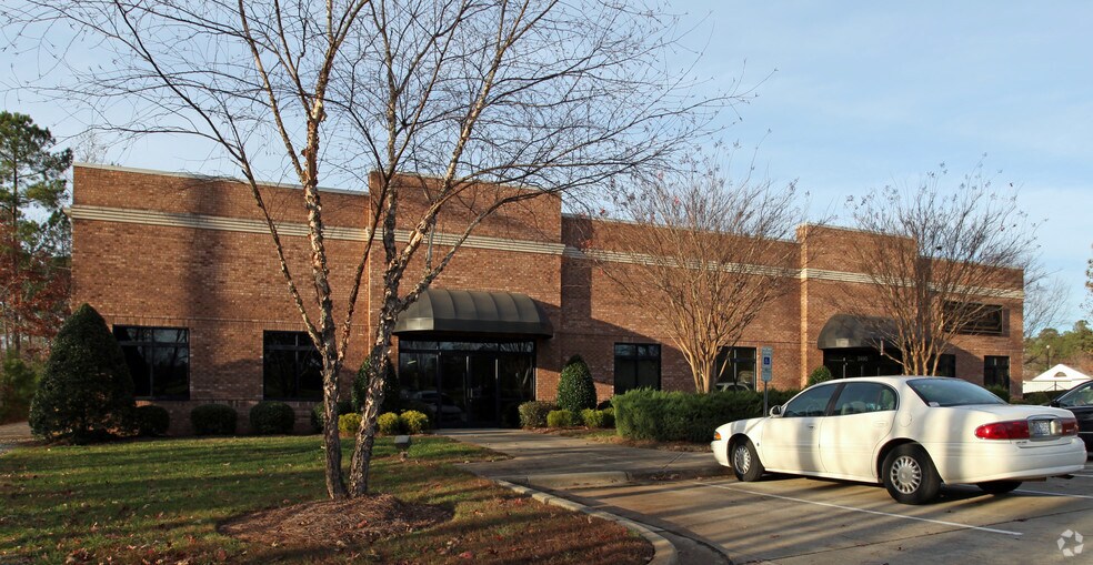 More Photos Of 2490 Reliance Ave, Apex Flex For Sale