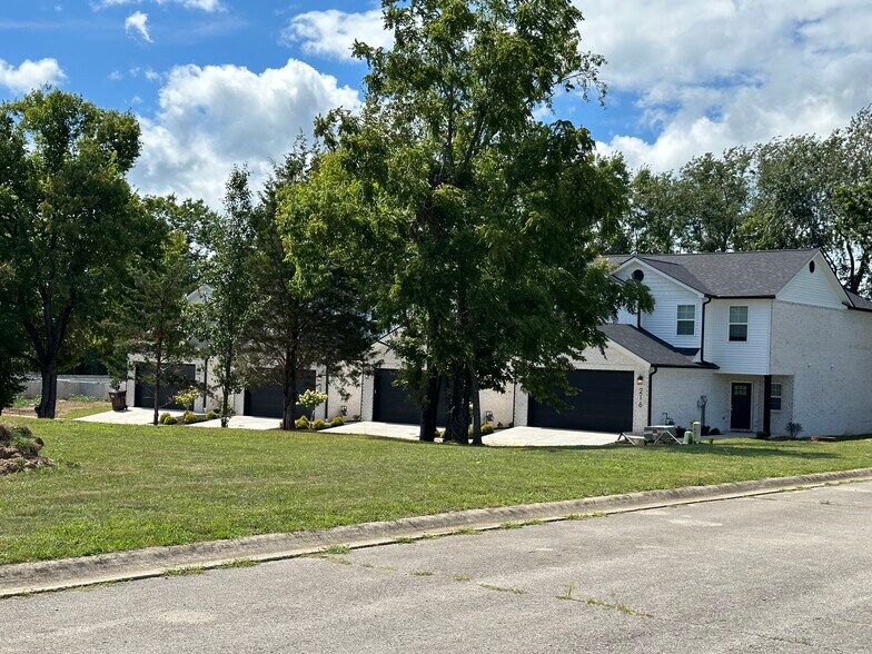 More Photos Of Sugartree Ln, Versailles Land For Sale