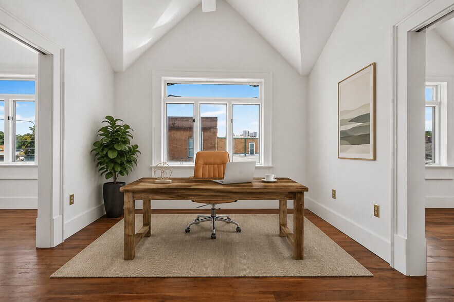 More Photos Of 112 W Doty Ave, Summerville Coworking Space