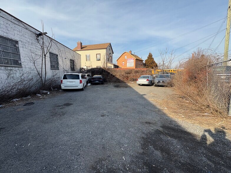 More Photos Of 3630 Rombouts Ave, Bronx Warehouse For Lease