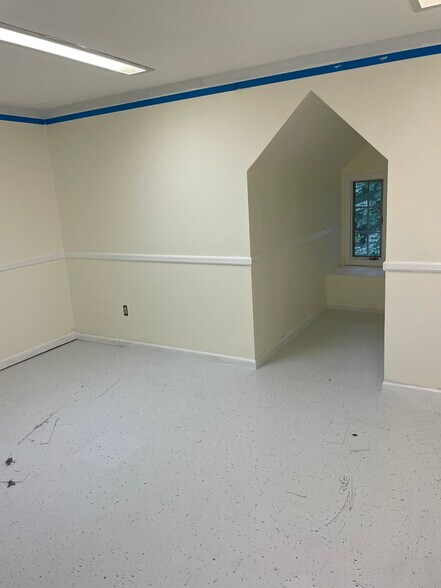More Photos Of 256 Broad St, Bloomfield Medical For Lease