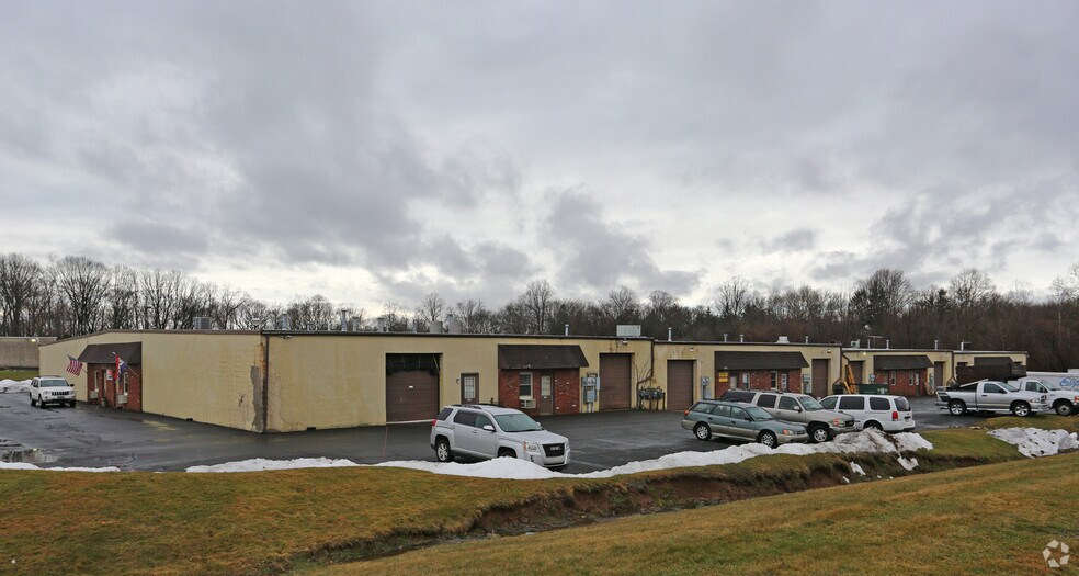 More Photos Of 1808-1900 Mearns Rd, Warwick Township Warehouse For Lease