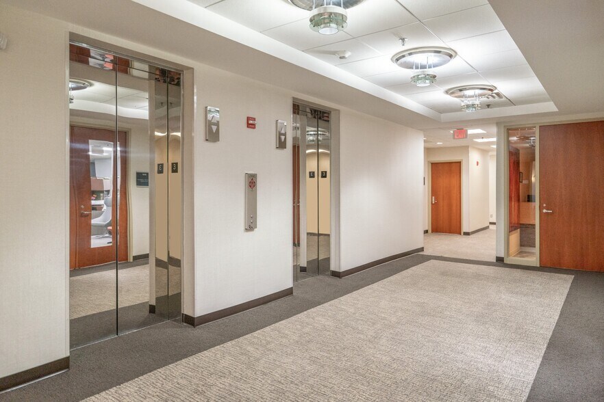 More Photos Of 7601 Lewinsville Rd, McLean Medical For Sale