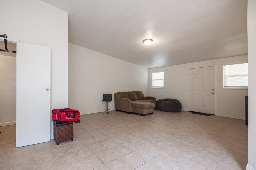 More Photos Of 5900 Cassedy Ln, Las Vegas Apartments For Sale