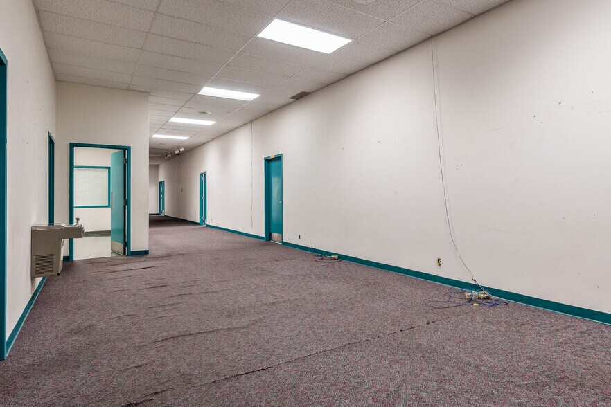 More Photos Of 6212 Material Ave, Loves Park Warehouse For Sale