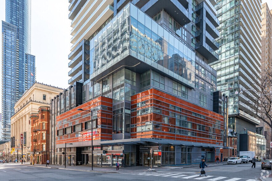 More Photos Of 460 Yonge St, Toronto Office For Lease