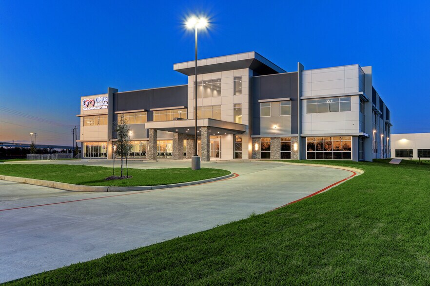 More Photos Of 13009 Gulf Commerce Dr, Houston Medical For Lease