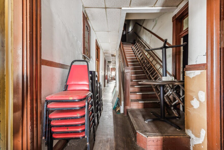 More Photos Of 615 Ligonier St, Latrobe Restaurant For Sale