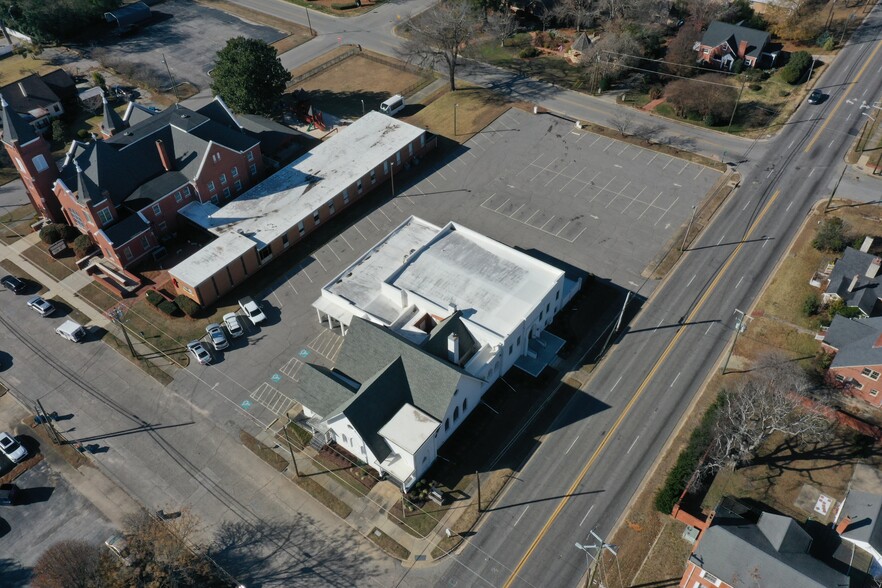 More Photos Of 401 W Cumberland St, Dunn Funeral Home For Sale