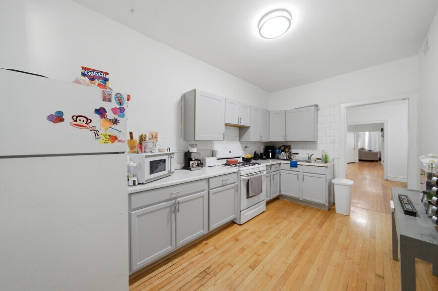 More Photos Of 2038 N Kostner Ave, Chicago Multifamily For Sale