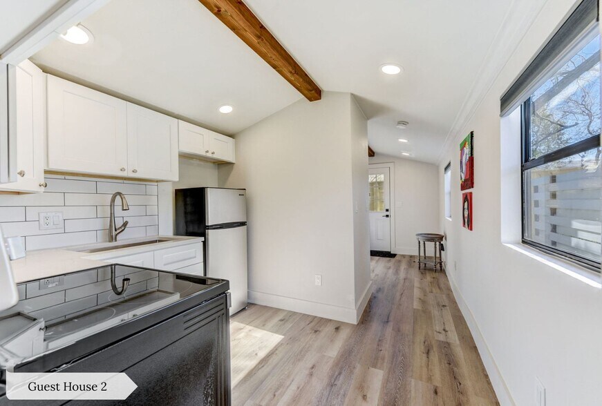 More Photos Of 7002 Whispering Oaks Dr, Austin Specialty For Sale