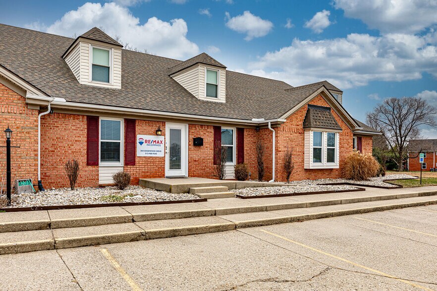 More Photos Of 304 Edgewood Dr, Trenton Medical For Lease