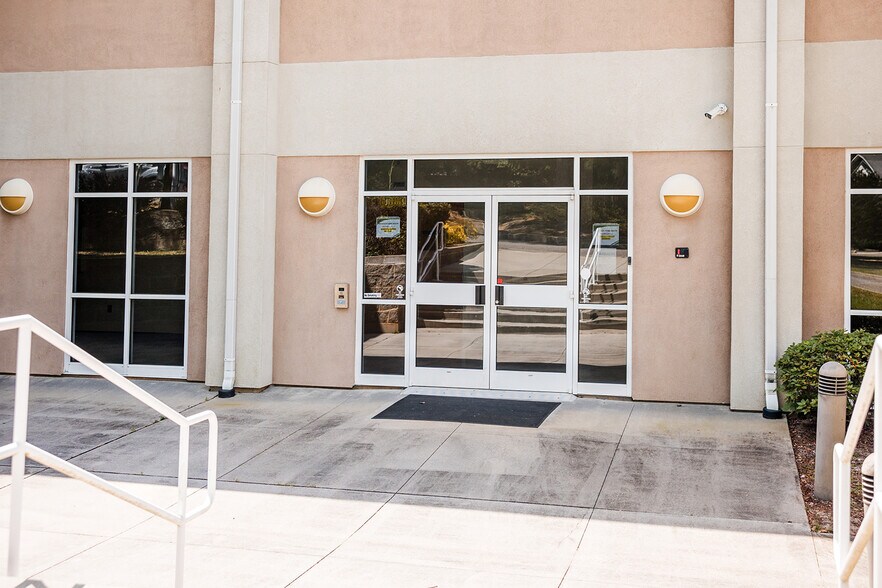 More Photos Of 101B Villa Dr, Daphne Medical For Lease