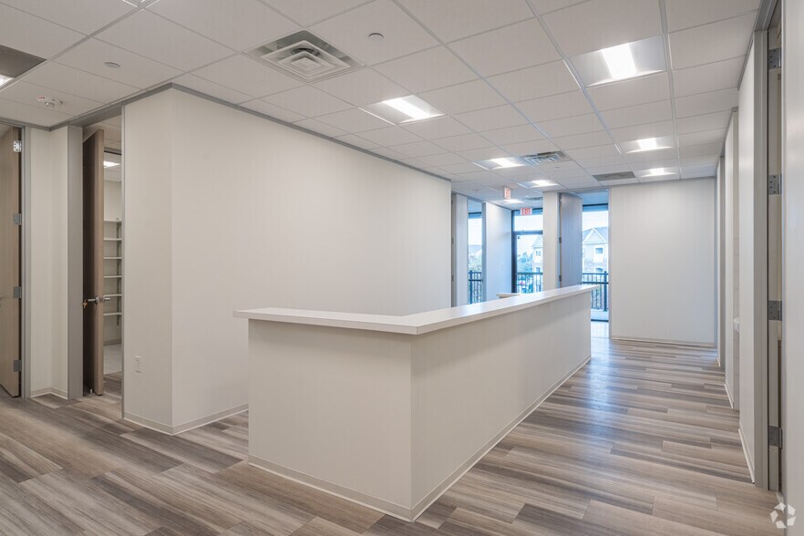 More Photos Of 9701 N Sam Houston Pky, Humble Office For Lease